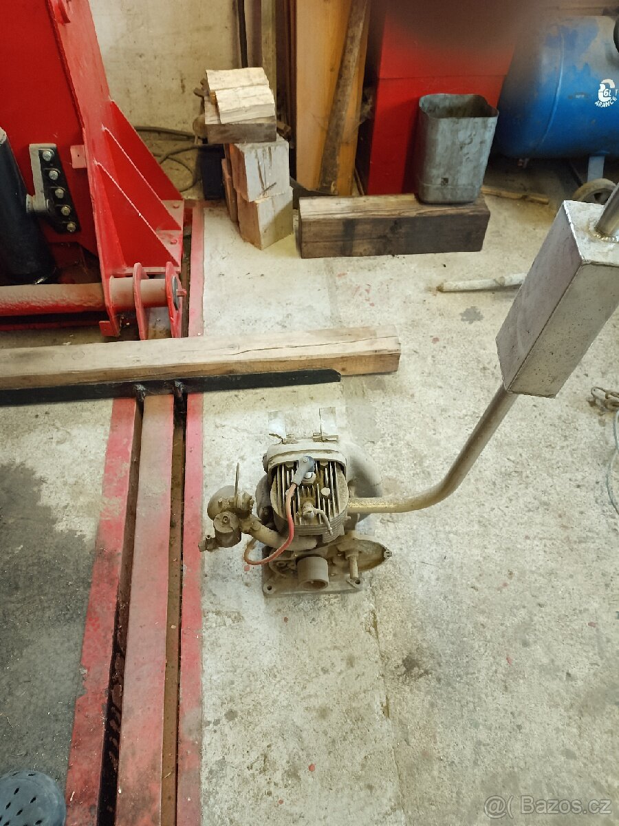 Stabilní motor