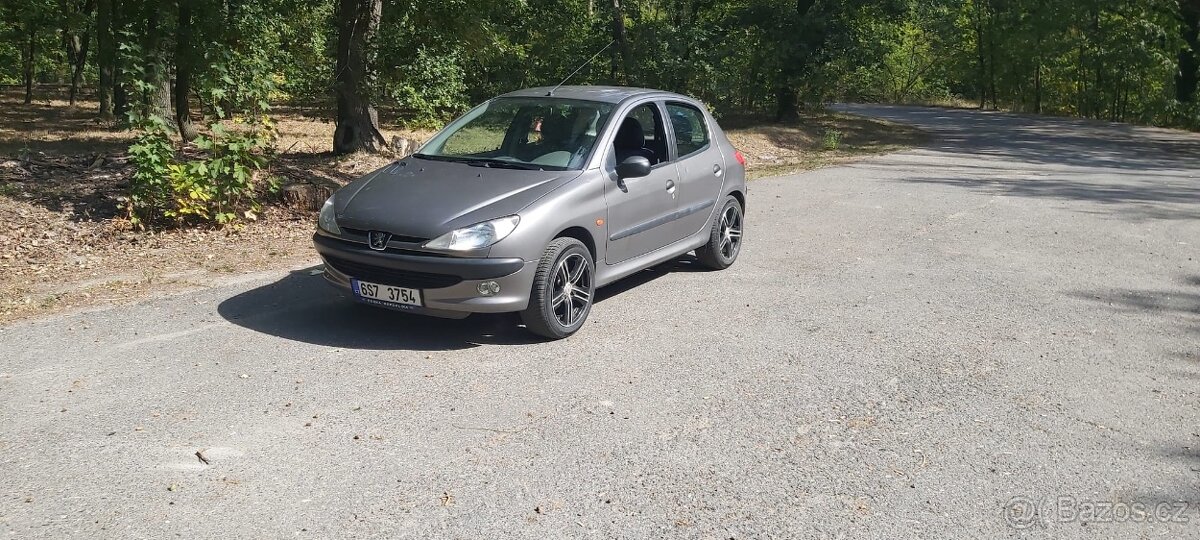 Prodám Peugeot 206 1.4 benzín