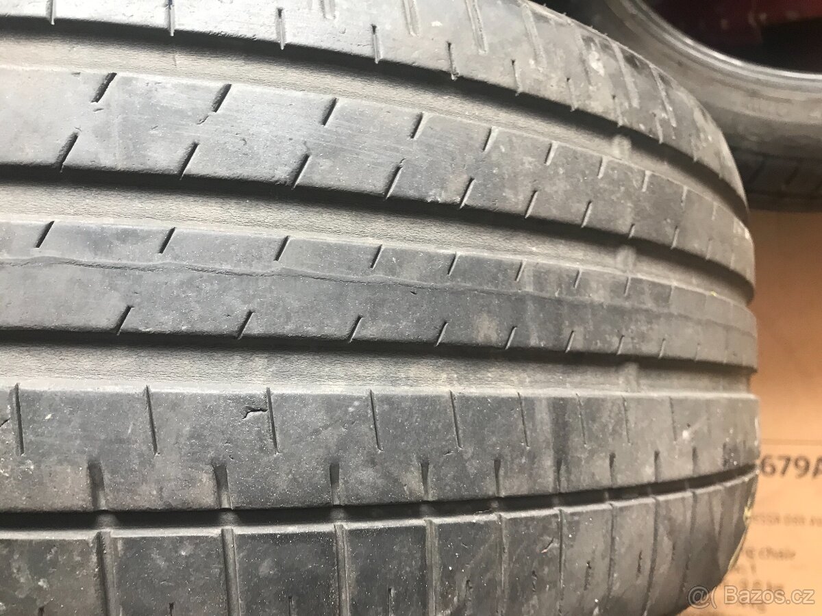 Letní pneu 225/40/18 dva kusy Dunlop