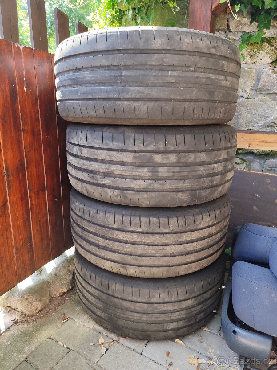 Pneu Dunlop 225/40 R18