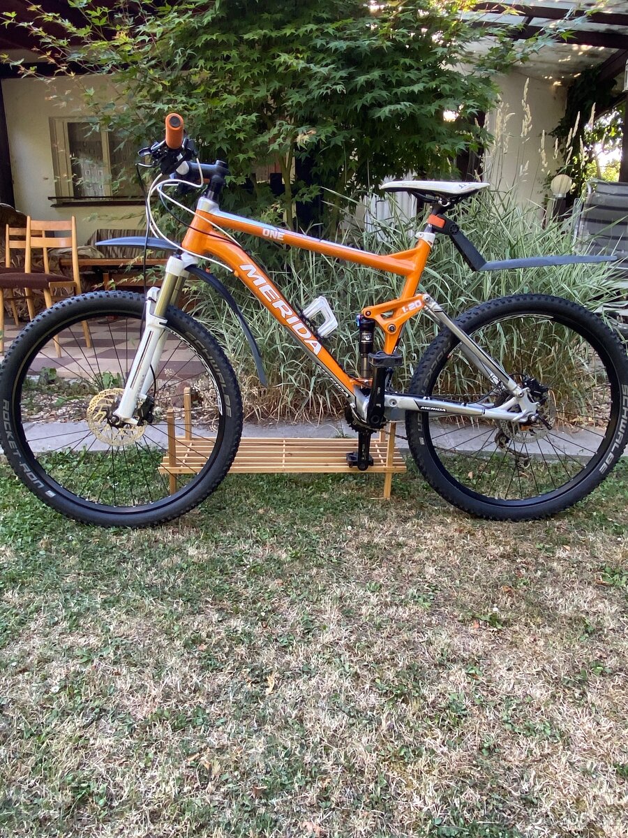CELOODPRUŽENÉ HORSKÉ KOLO MERIDA RÁM L,26”