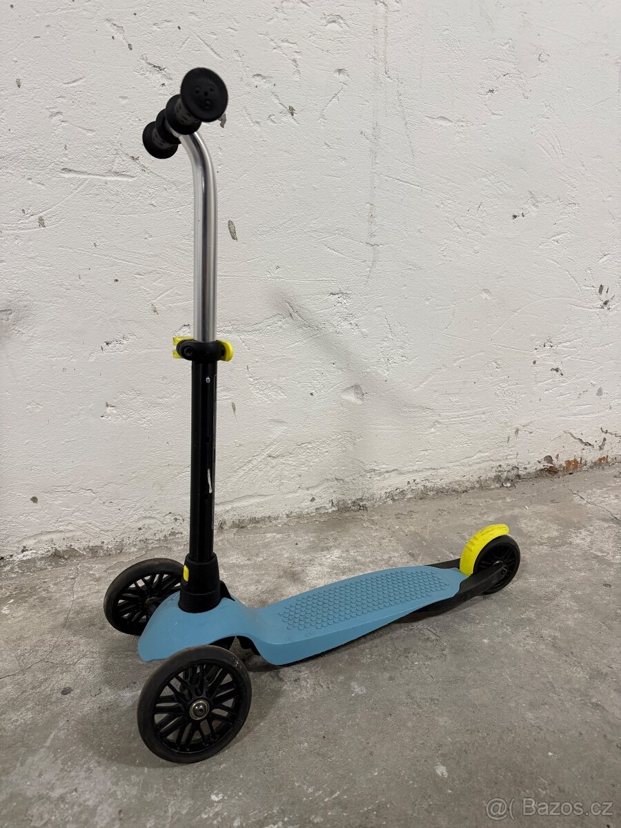 Dětská koloběžka Oxelo se 3 kolečky pro děti od 2 let