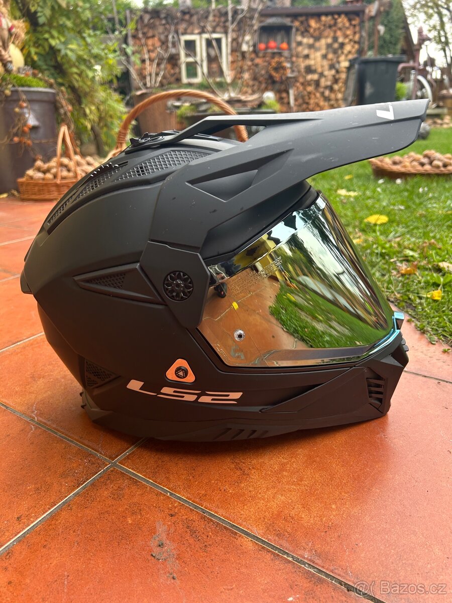 Helma LS2 MX702 PIONEER II matná černá