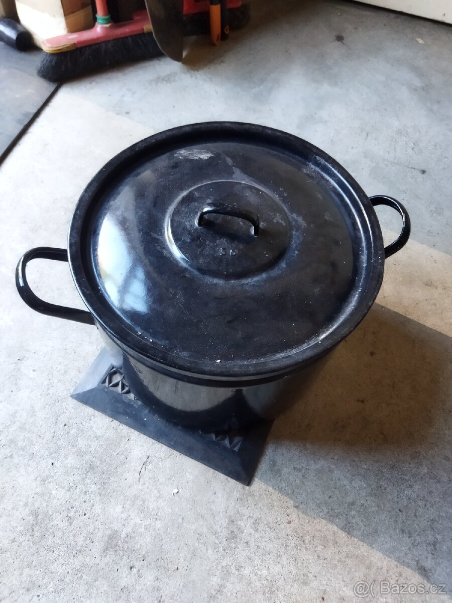 Velký smaltovaný hrnec prumer 36cm