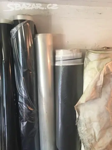 Gumovy zahradnicky pas,folie a geotextilie