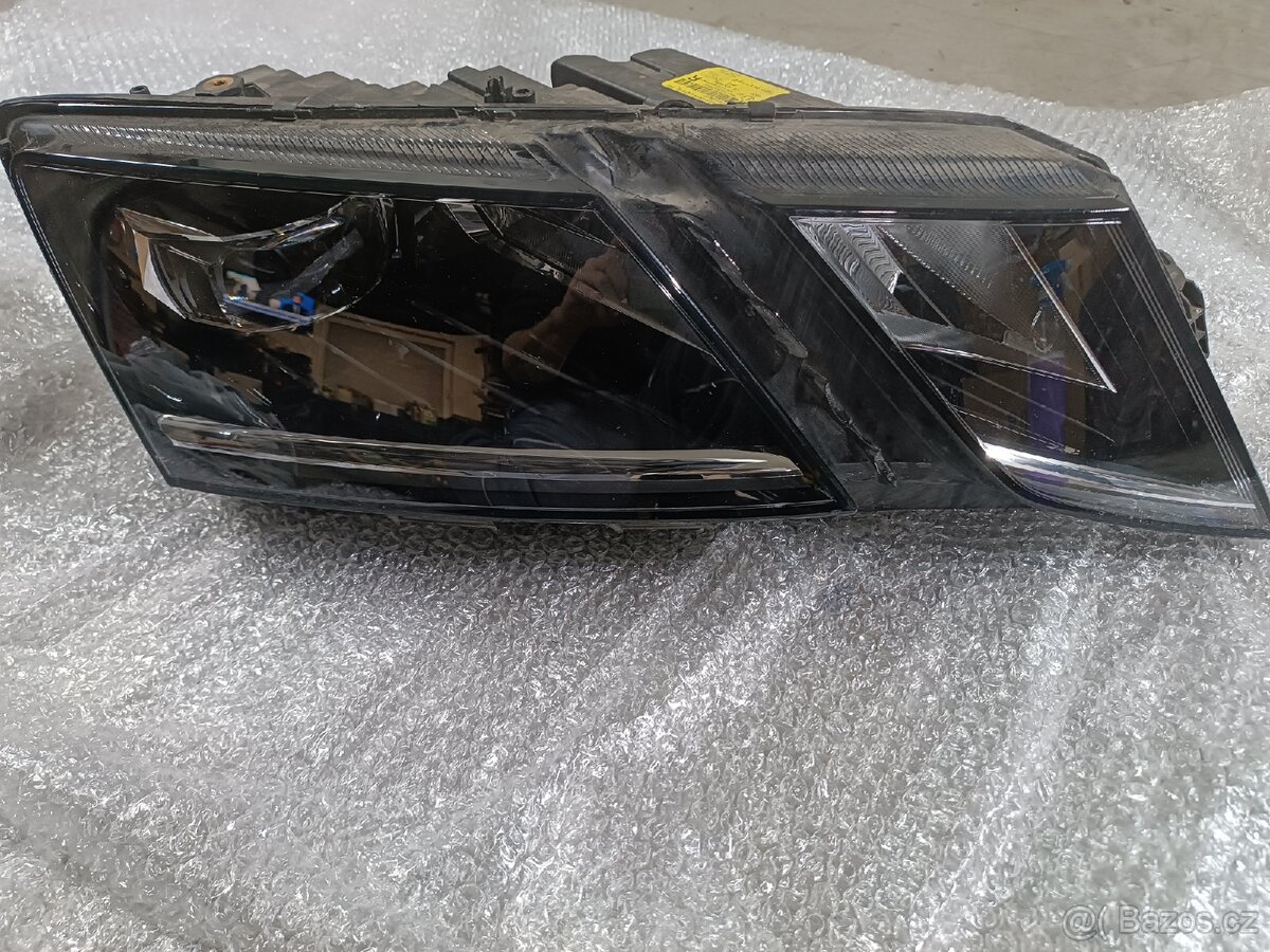 Přední pravé světlo Octavia 3 5E1941018E