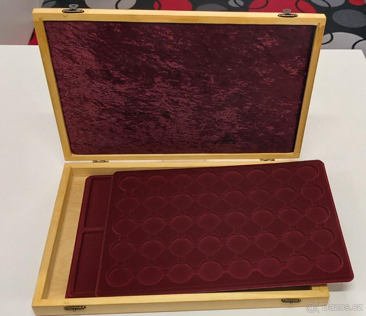 Kvalitní dřevěná kazeta na semišové plata - na 2 plata.