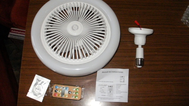 Světlo LED+ventilátor-dálkové ovládaní.