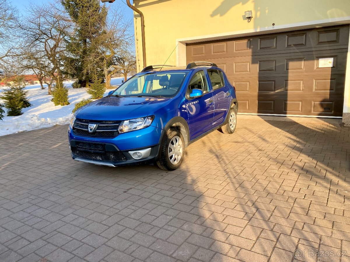 Dacia Sandero 0.9 TCe StepWay Navigace 2015
