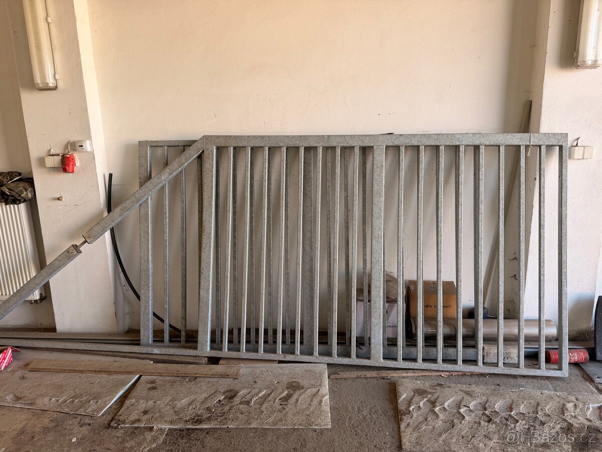 Prodám posuvnou bránu