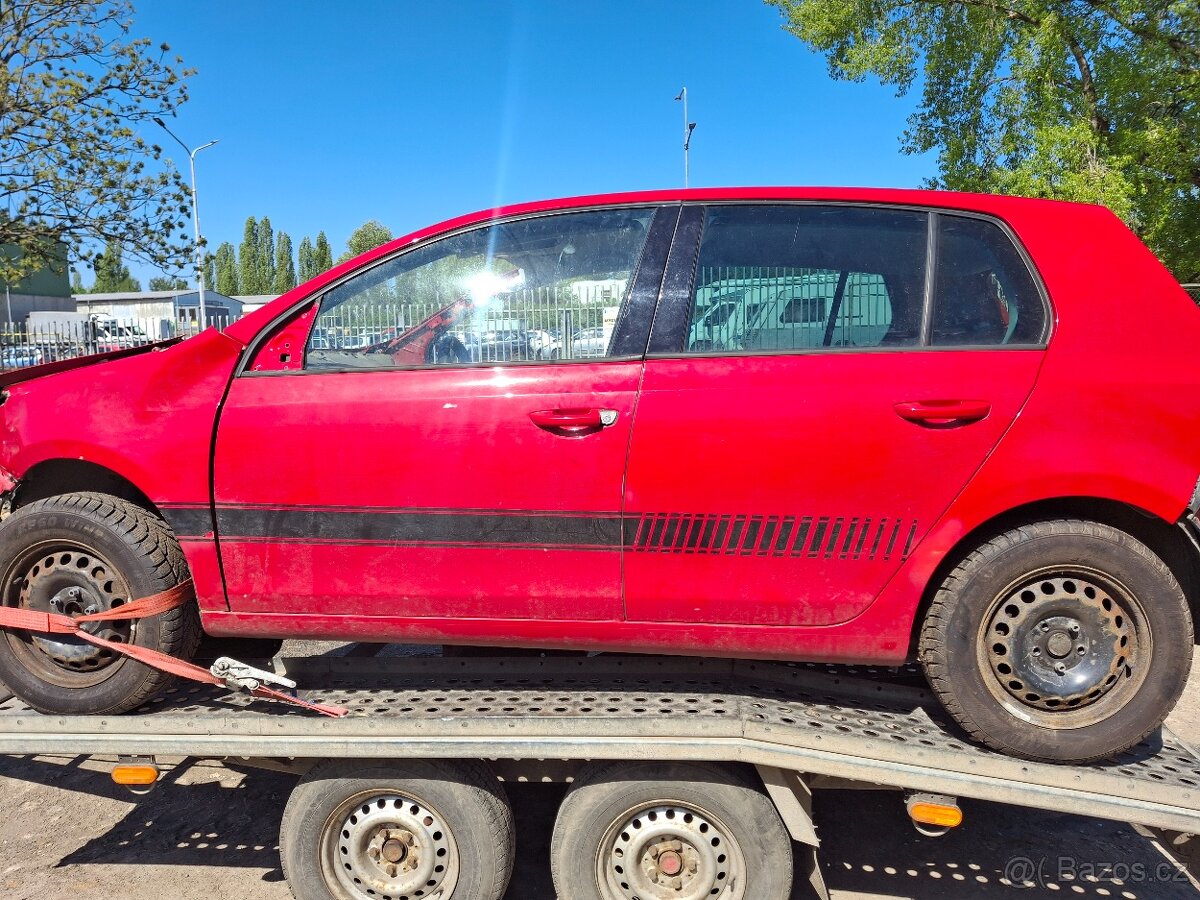 Volkswagen golf 6 1.4tsi havarovaný