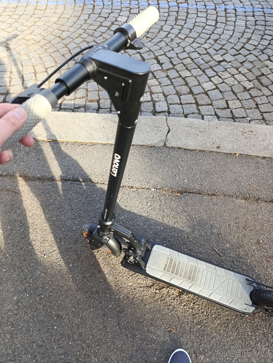 Elektrokoloběžka - Lenovo M2 Scooter