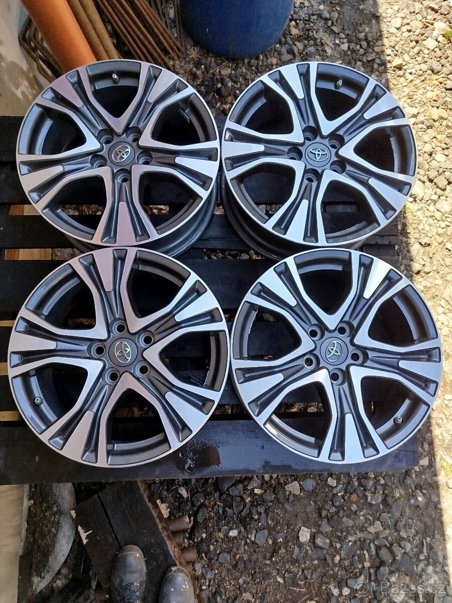 ALU originál Toyota RAV4 5x114,3 R17 7J ET39