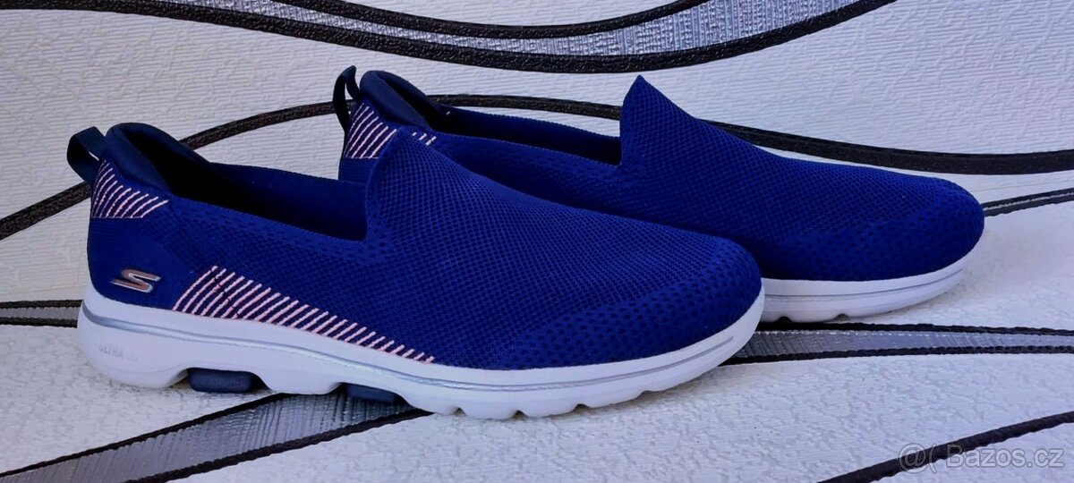 PÁNSKÉ NAZOUVACÍ PRODYŠNÉ TENISKY - SKECHERS - vel. 44
