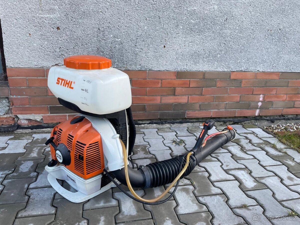 STIHL zádový benzínový rosič SR 430