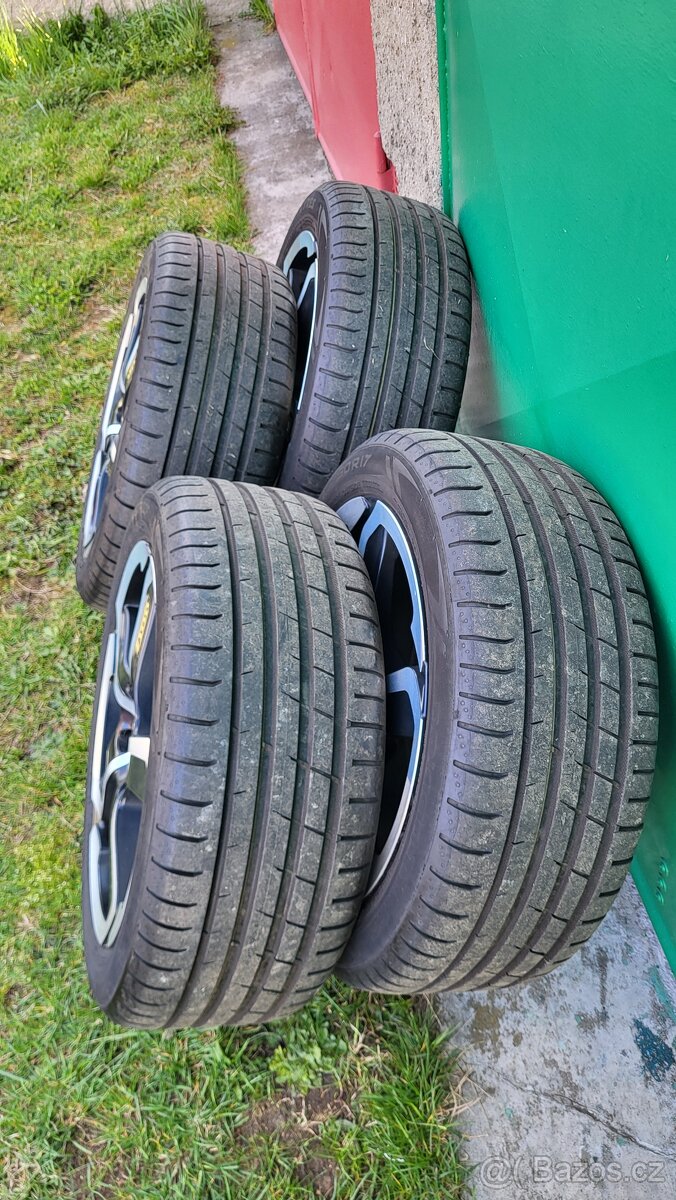 Nokian 215/50 R17 Powerproof 95W XL najeto 1000km