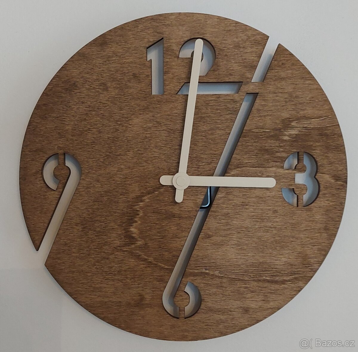 Designové nástěnné hodiny 04
