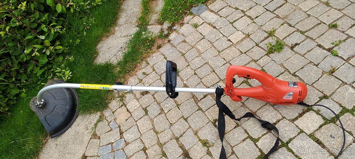 Elektrický křovinořez