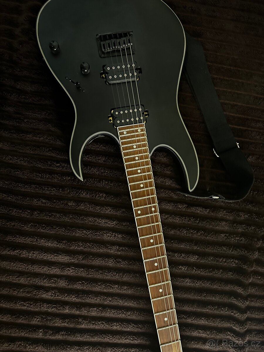Ibanez RG421EX + kabel Fender 2m – připravená na jízdu