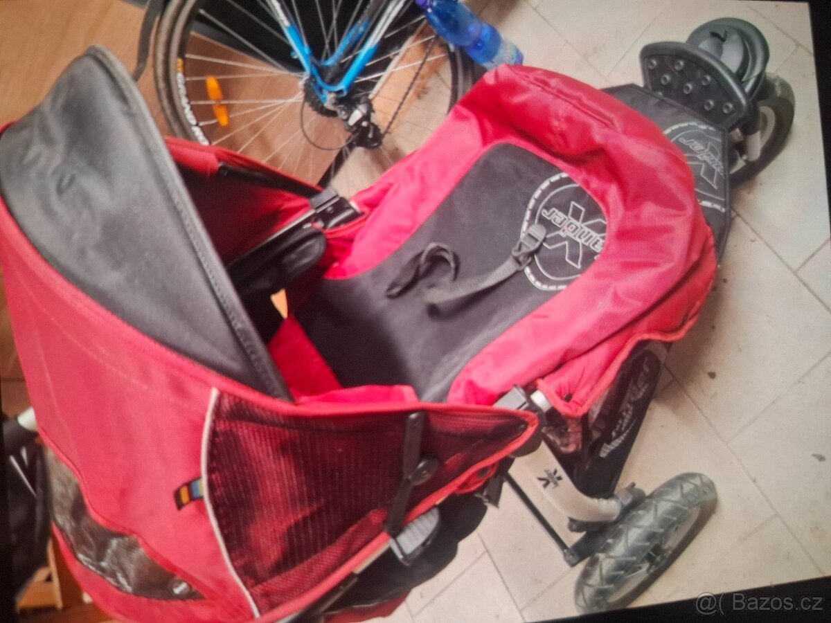 Xlander sportovní kočárek