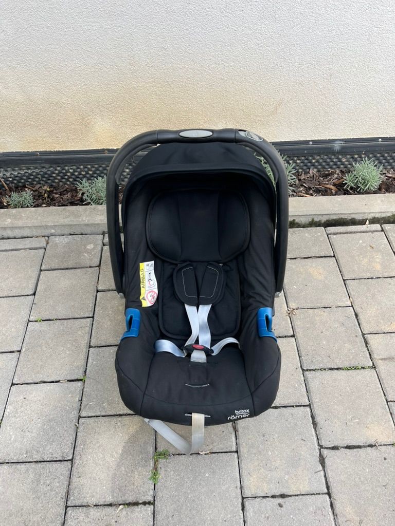 Britax Römer Dětská autosedačka BABY-SAFE 2 i-SIZE, Cosmos B