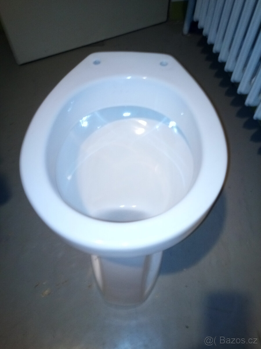 WC záchodová mísa