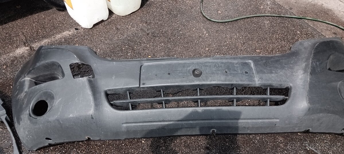 Nárazník včetně mlhovek Renault master