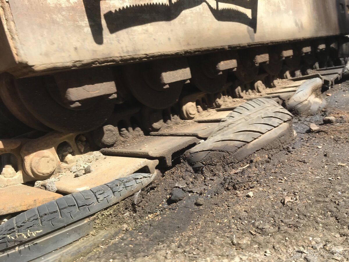 Pásový podvozek UDS 110