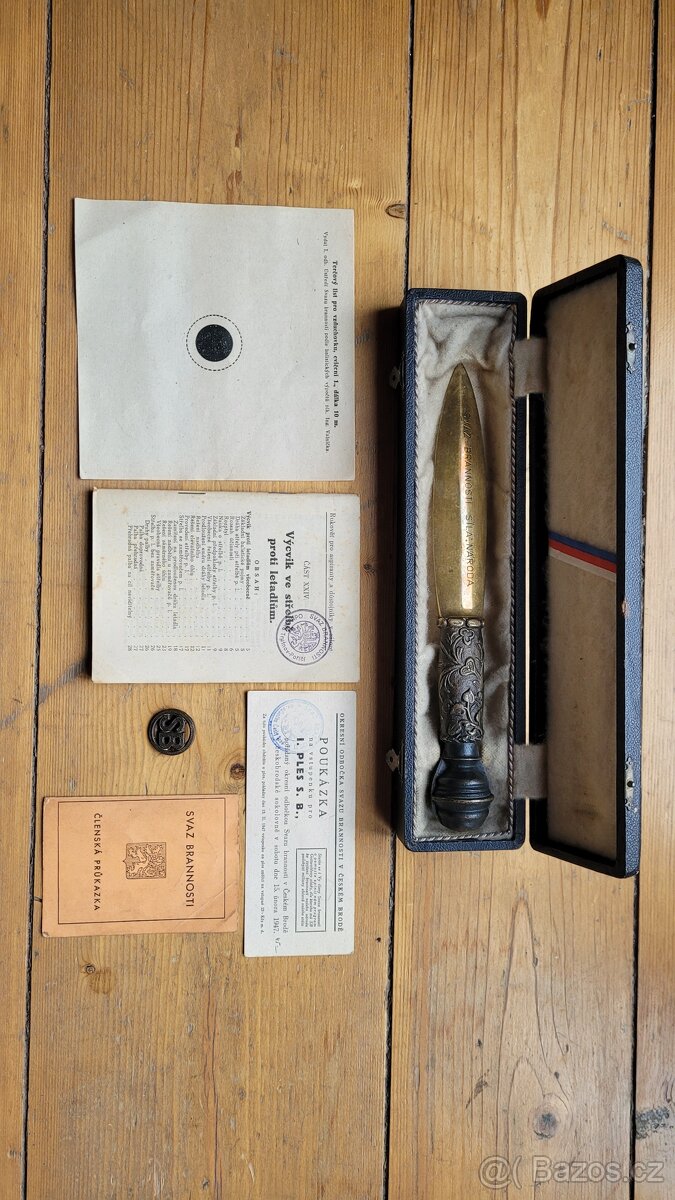 SVAZ BRANNOSTI - pamětní dýka a dokumenty 1945-1949