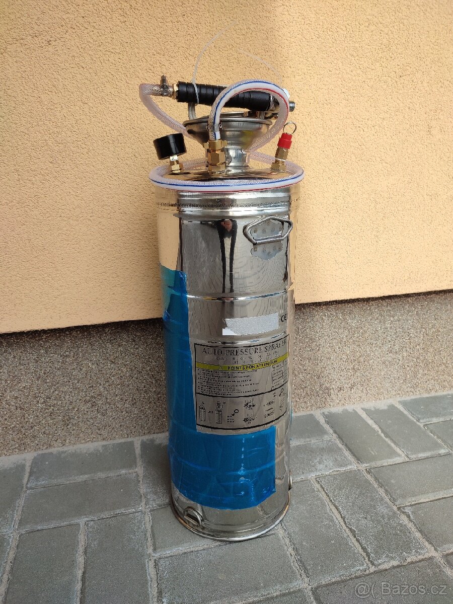 Nerezový tlakový postřikovač s manometrem - více variant
