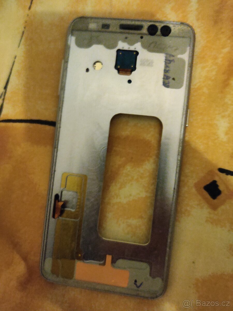 Galaxy A8 na ND (základní deska, rám a šuplíčky)