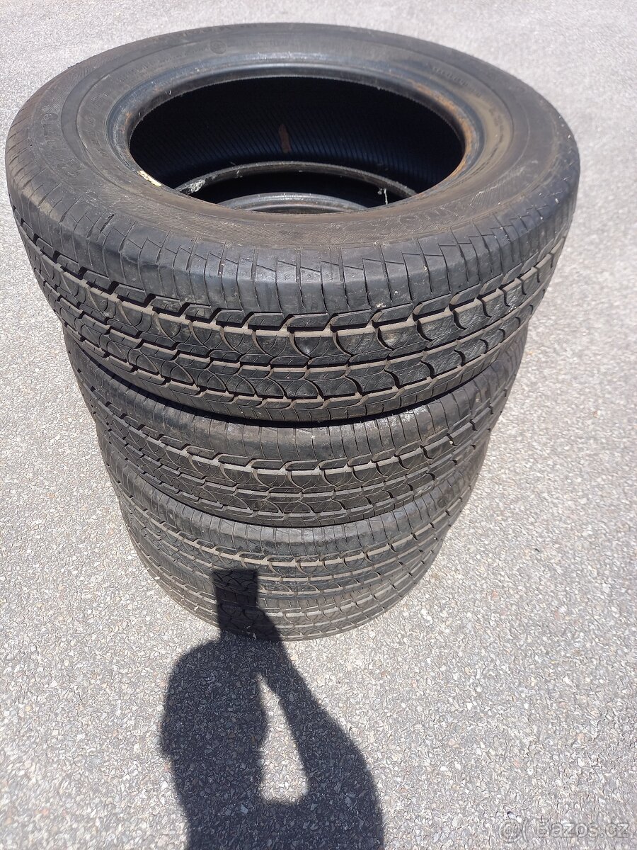 4ks téměř NOVÉ zátežové užitkové pneu 215/65R16C