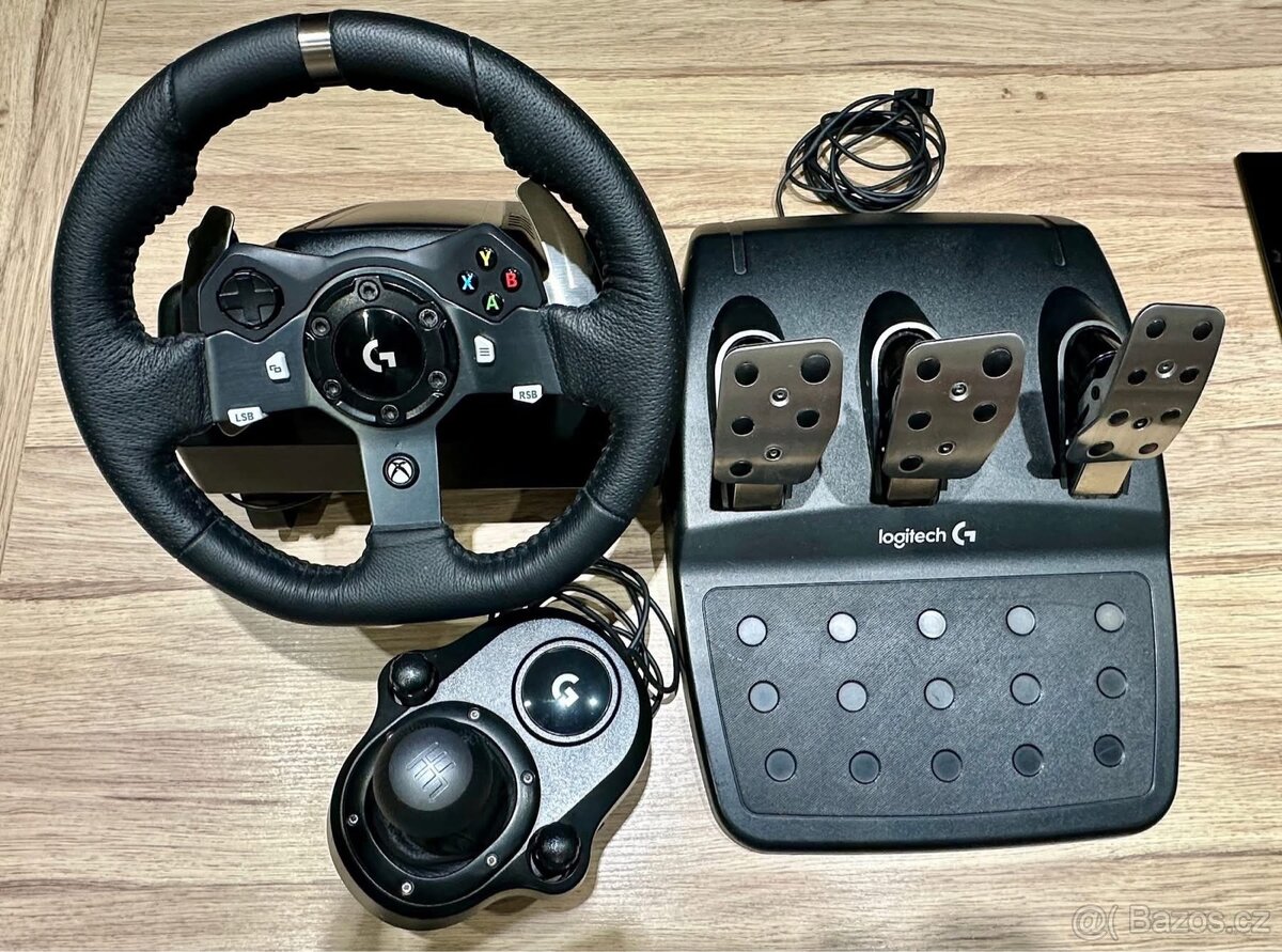 Volant Logitech G920 + řadící páka