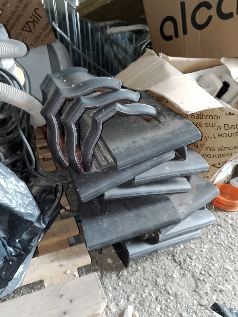 TONDACH Figaro 11 engoba černá