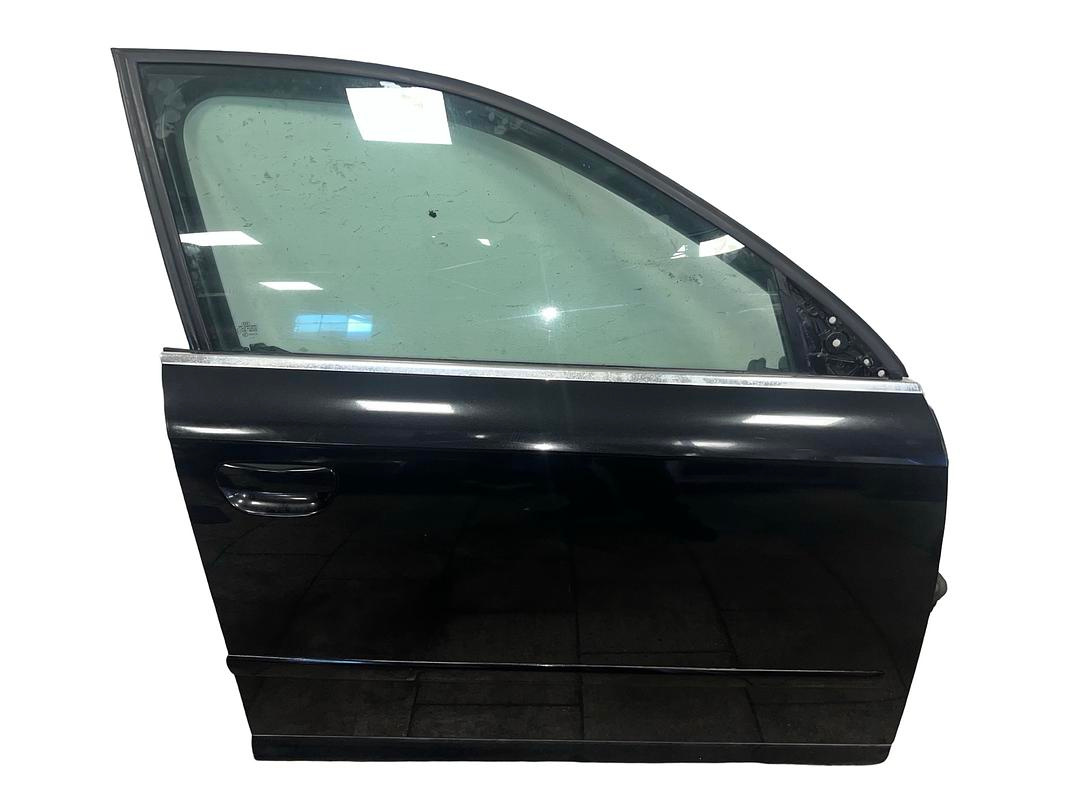 Pravé přední dveře černá LZ9Y Audi A4 B7 8E r.v. 2007