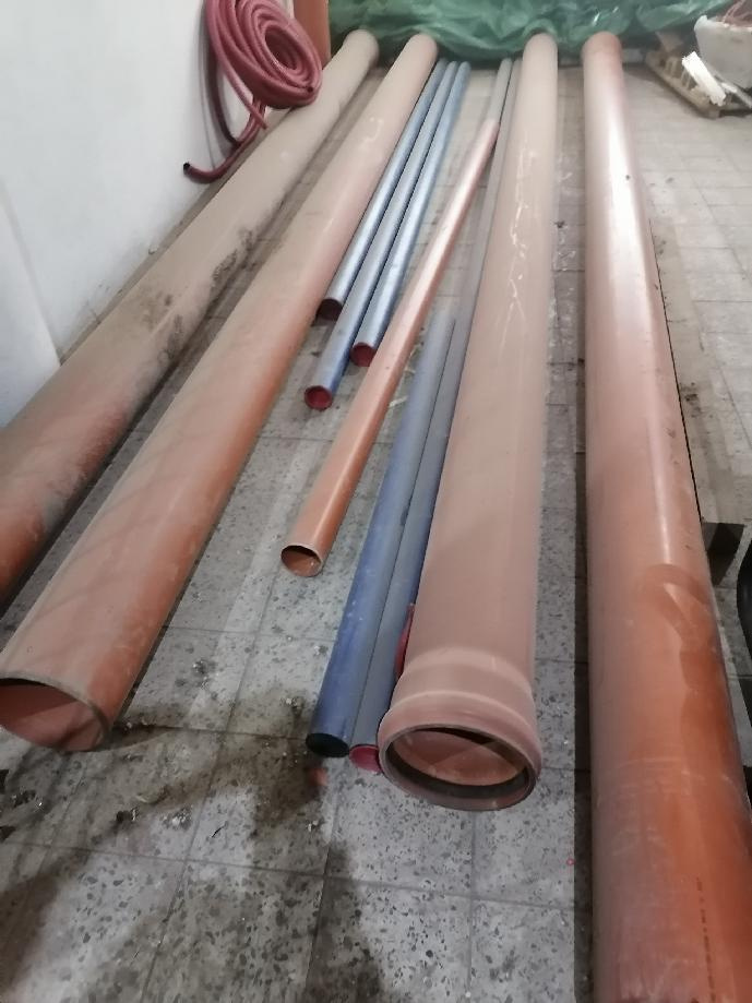 Kanalizacni roury KG