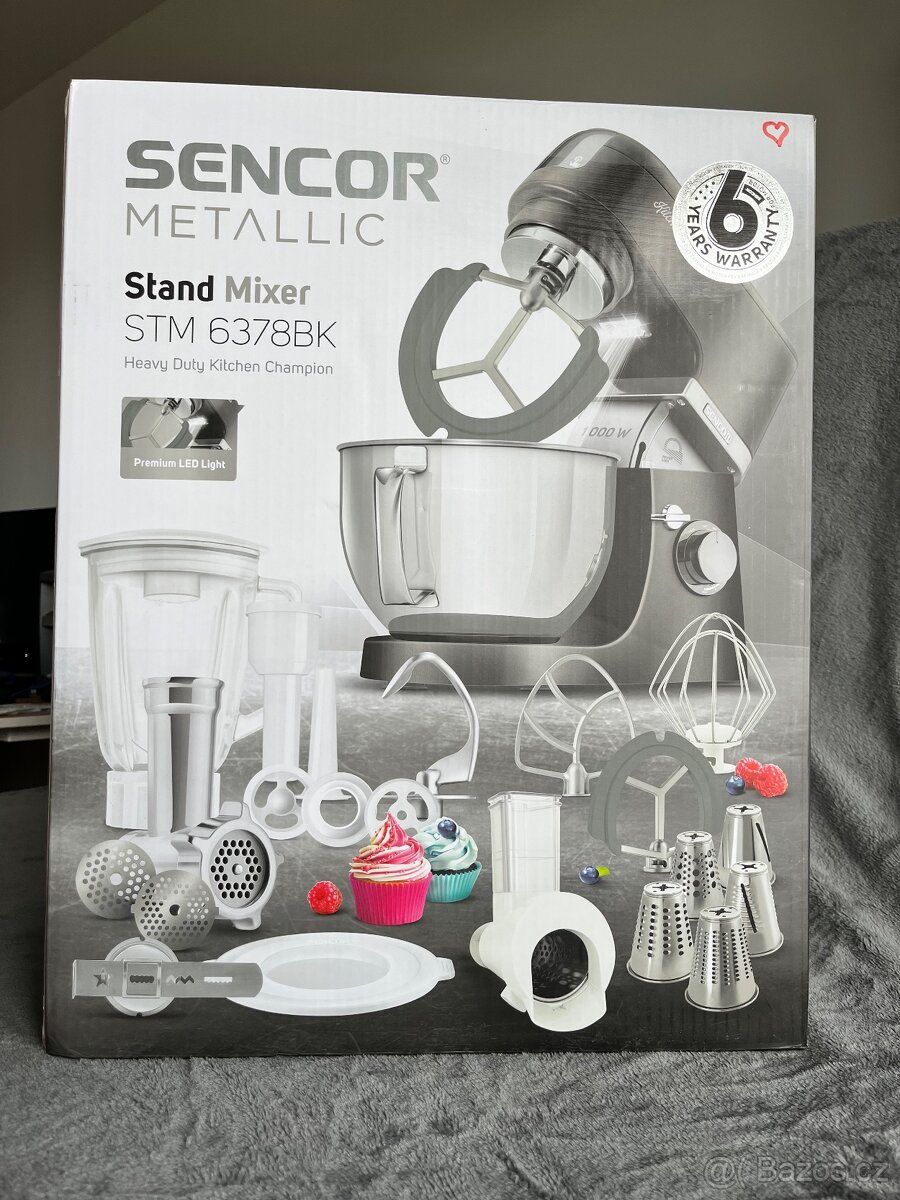 Kuchyňský robot SENCOR METALIC STM6378BK