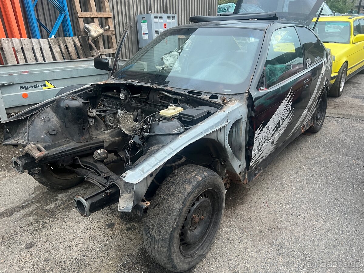 Bmw e36 compact - vypsané díly