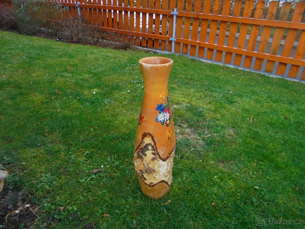 váza vysoká dřevěná malovaná