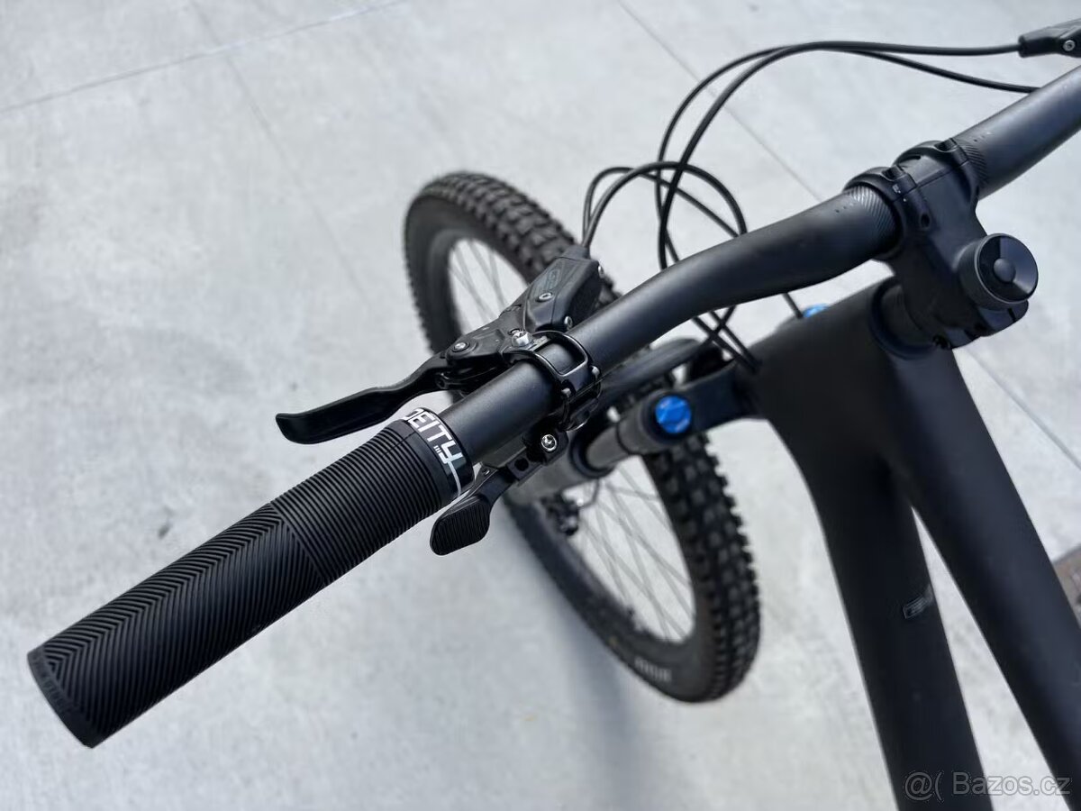 SPECIALIZED Stumpjumper Expert 2023 carbon SLEVA