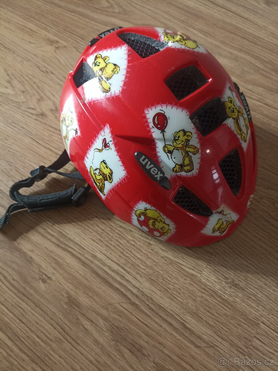 Cyklo helma Uvex