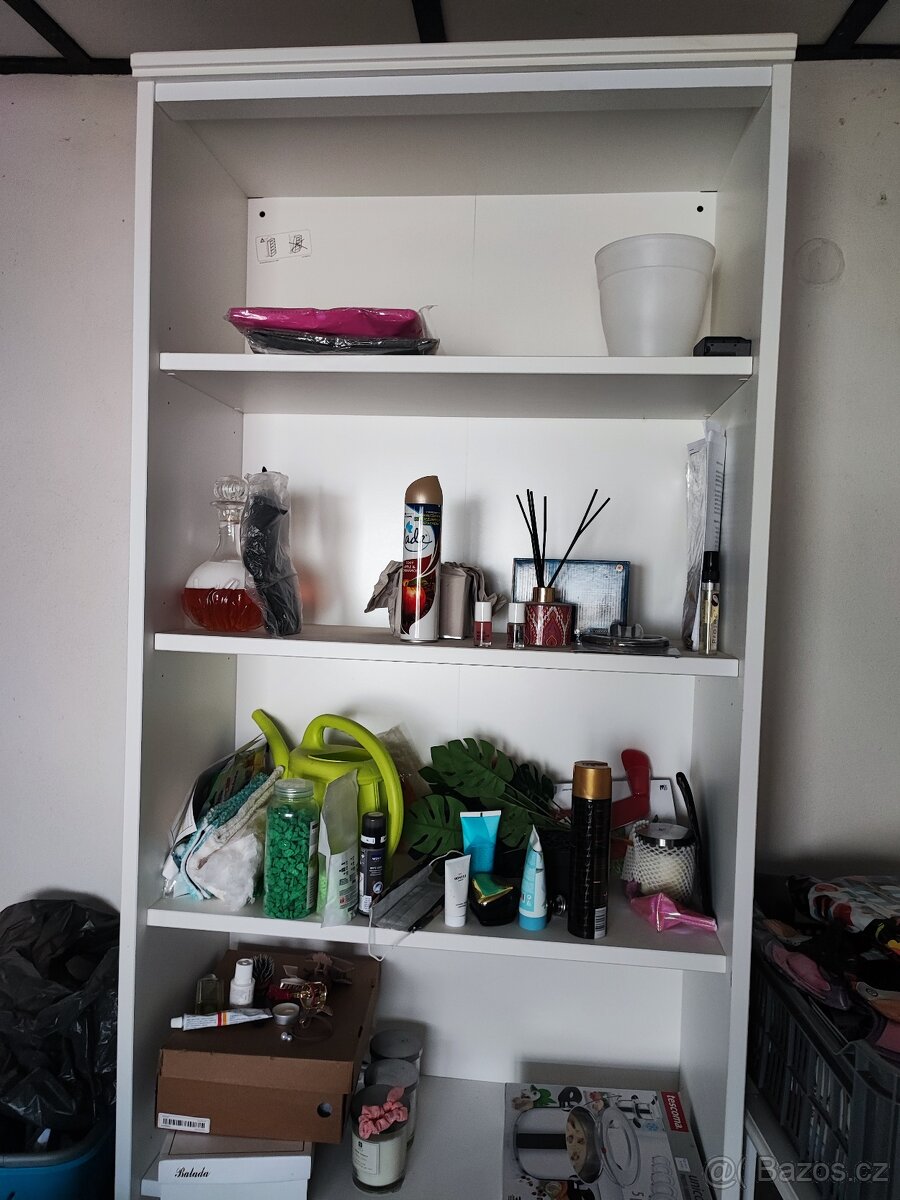 Prodám bílou knihovnu IKEA