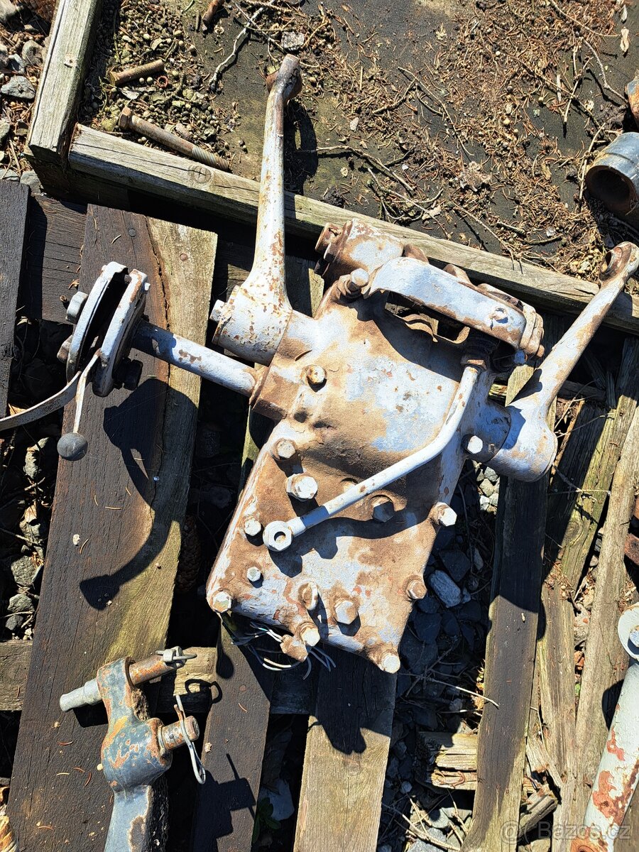 Zetor 3011 víko hydrauliky