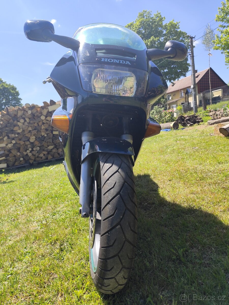 Honda VFR 750 F