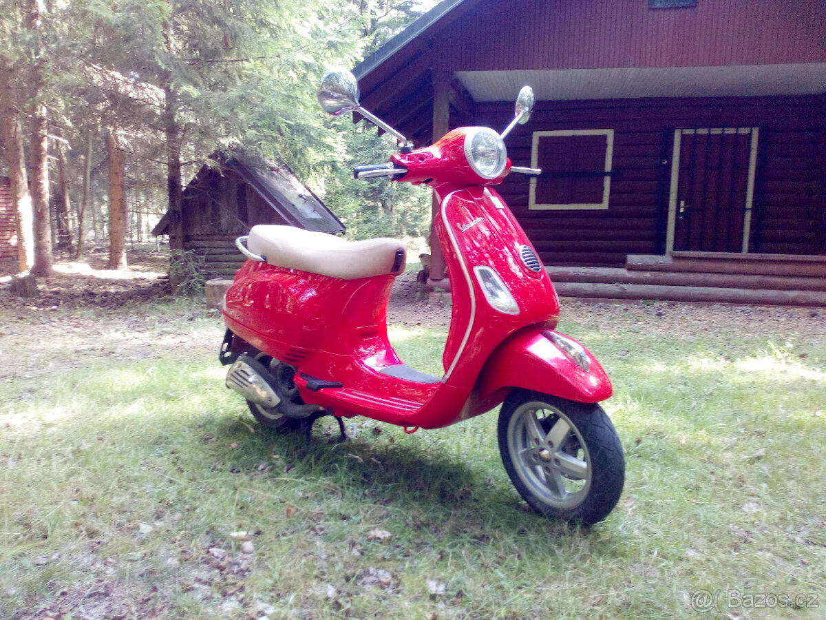 Vespa 125 LX ie 2013