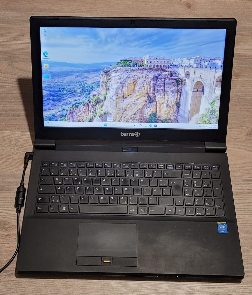 Terra , i5-6400T 4x 2,80GHz, 16GB DDR3, 256GB NVMe SSD
