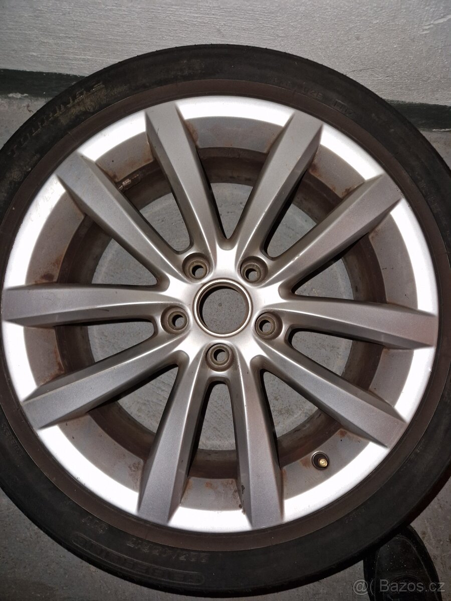 Alu kola VW Passat 225/45 R17