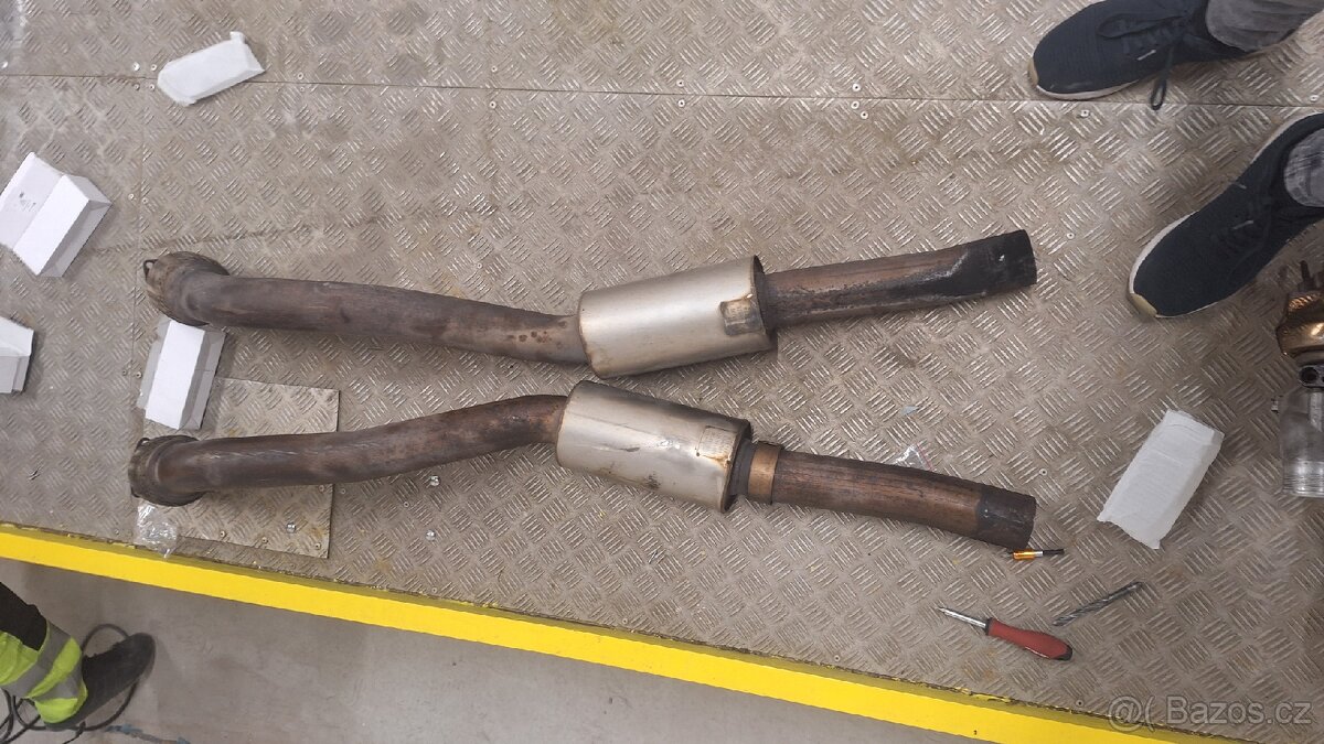 Díly audi s7 chladič, miltek resonator