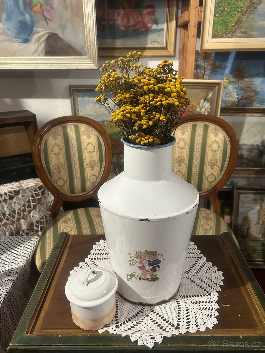 Starší smaltovaná konvice Bonyhád 38cm