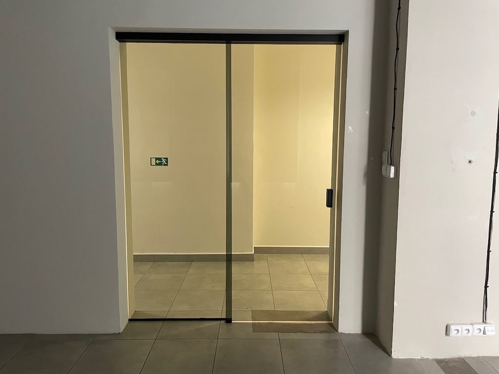 Dveře interiérové skleněné posuvné
